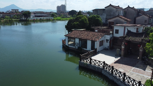 湖边美景 湖边古村 视频