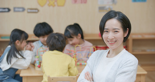 8k幼儿园无奈叹气的女幼师mov格式视频下载 正版视频编号1519 摄图网 8k幼儿园无奈叹气的女幼师mov格式视频下载 正版视频编号1519 摄图网