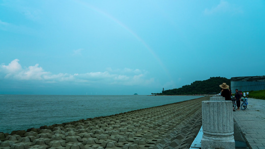 雨后彩虹的美视频