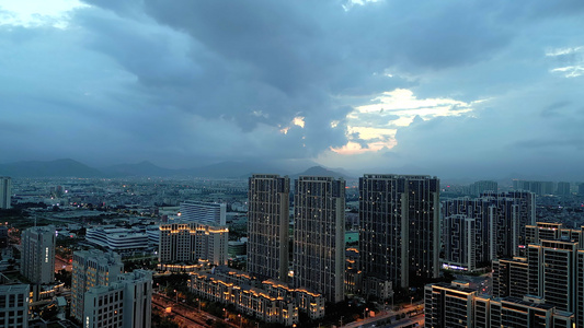 厦门环东同安新城住宅区黄昏航拍视频