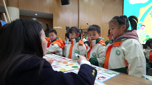 小学生期末综合测试视频