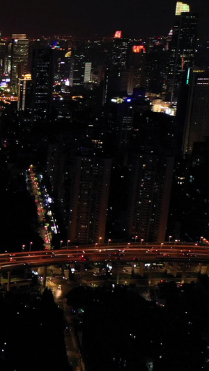 航拍上海夜晚交通上海夜景77秒视频