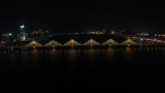 江西南昌城市夜景桥梁航拍5.4k朝阳大桥视频