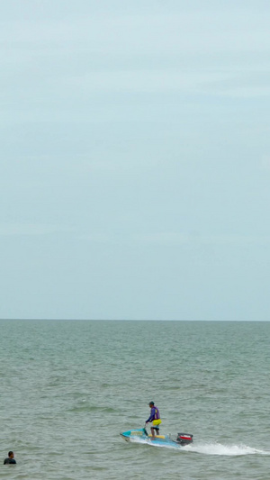 夏日海滨户外活动冲浪皮划艇合集60秒视频