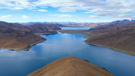 4k航拍高原湖水湖泊自然风景视频