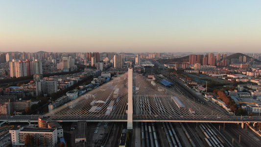 航拍江苏徐州和平大桥视频