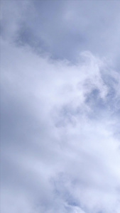 蓝天棉花糖云朵天空中的云视频