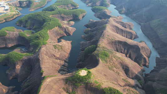 航拍原生态丹霞地貌湖南郴州飞天山景区高椅岭自然景观4k素材视频