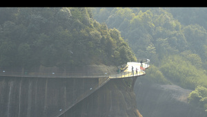 航拍湖南4A旅游景区飞天山高椅岭丹霞地貌环山索道自然风光4k素材64秒视频