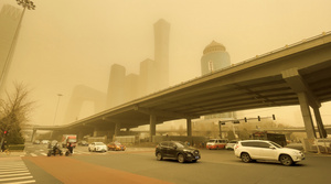 实拍沙尘暴北京国贸35秒视频