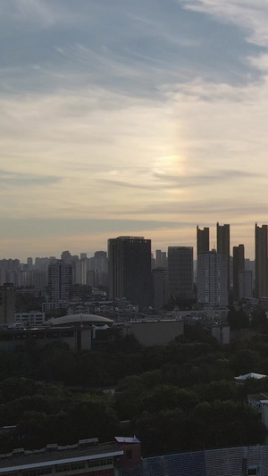 航拍夕阳晚霞城市体育馆足球场素材城市风光67秒视频