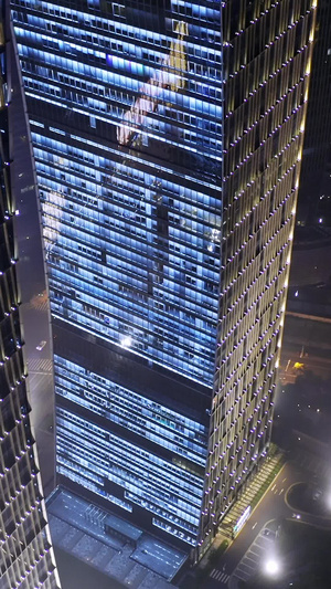 上海城市街道夜景航拍上海空境18秒视频