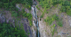 陆河县白水寨瀑布航拍4K28秒视频