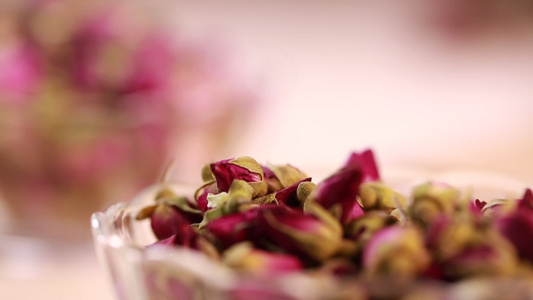 桃花玫瑰花泡花草茶视频