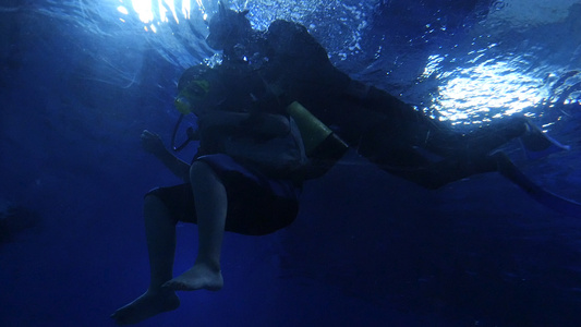 4k高速拍摄海底潜水视频