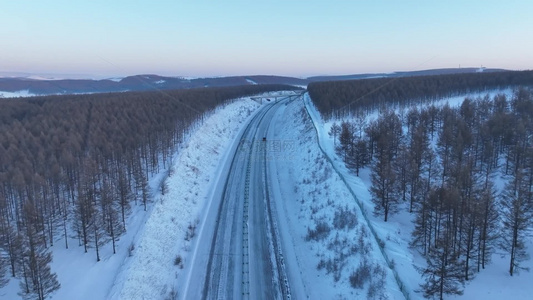 大兴安岭冬季雪景道路高速公路视频