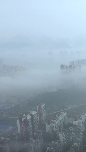 桂林市城区罕见天气云雾航拍视频梅雨季节56秒视频
