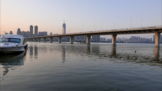 武汉市沙湖大桥风光延时摄影视频
