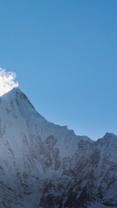 云南卡瓦博格峰雪山延时视频旅游景点视频