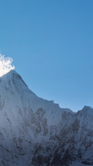 云南卡瓦博格峰雪山延时视频旅游景点16秒视频