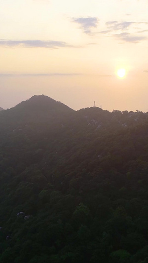 深圳梧桐山的日出美景梧桐山风景名胜区26秒视频