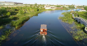 河流湿地游船4K航拍45秒视频