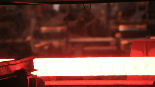 工厂锻造钢材视频