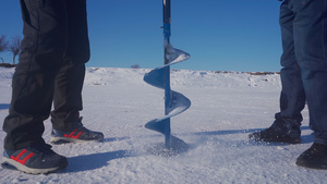 实拍冬天冰钓转冰多镜头组合25秒视频