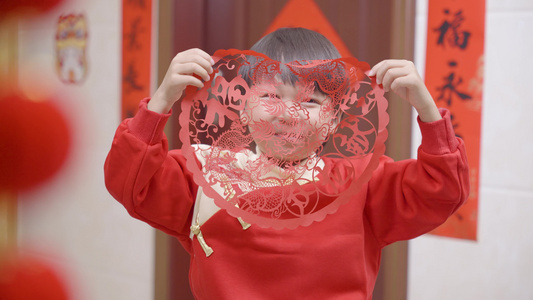 4K春节儿童剪纸窗花手工艺品视频
