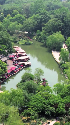 航拍5A级景区扬州瘦西湖熙春台扬州旅游56秒视频