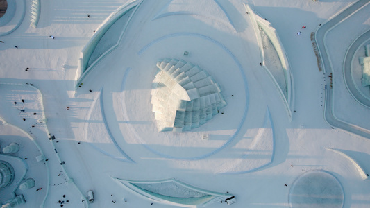 4K哈尔滨冰雪大世界冰雕鸟瞰视频