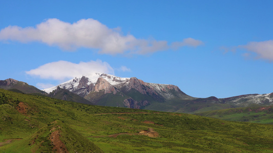 高原山脉雪峰延时视频视频