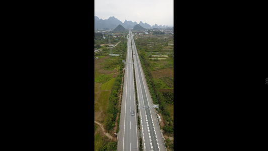 竖拍竖屏桂林高速公路风景高速城郊高速视频
