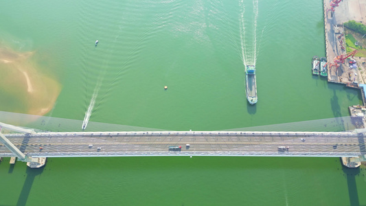 海南儋州市洋浦大桥航拍蓝天白云与海洋延时视频