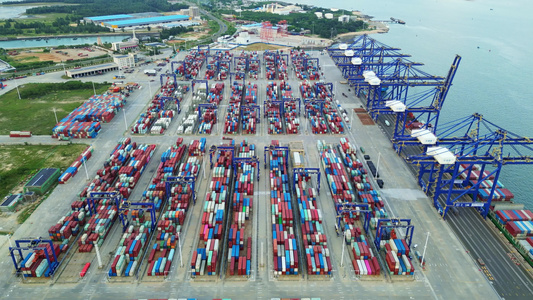海南儋州市洋浦港航拍集装箱运输物流自贸港夜景视频