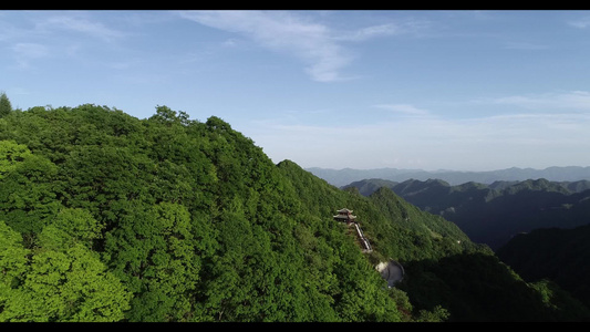 夏季航拍大山风景[春秋季]视频