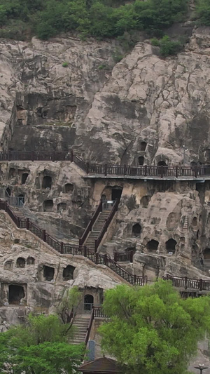 航拍5A龙门石窟景区石窟特写视频旅游目的地43秒视频