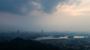 南京紫金山俯瞰城市全景延时14秒视频