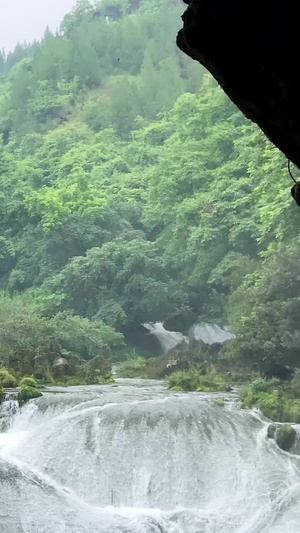 5A景区贵州黄果树风景区银链坠潭瀑布移动视频创意意境67秒视频
