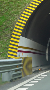 第一视觉汽车通过高速道路隧道交通素材汽车素材视频