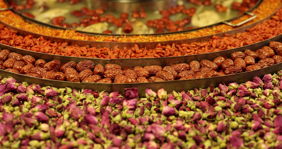 美味的玫瑰鸽子汤喀什夜市新疆特色美食视频