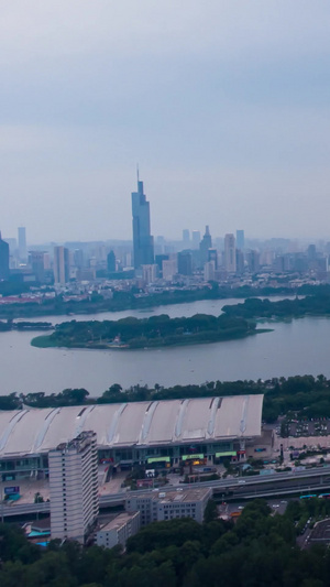 南京新庄立交紫峰城市天际线航拍延时紫峰大厦6秒视频