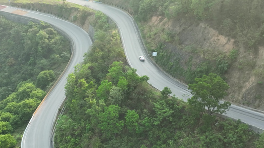 4K航拍贵州蜿蜒曲折山路美景视频