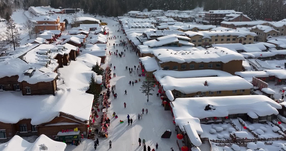 航拍黑龙江牡丹江雪乡人声鼎沸视频