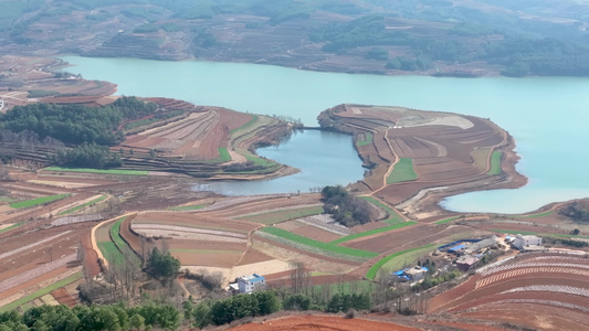 4K航拍 云南念湖红土地风景视频