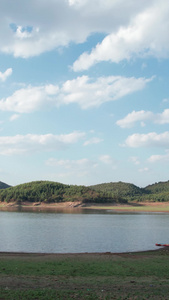 蓝天白云湖泊湿地自然风光航拍视频