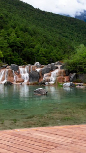 云龙雪山蓝月谷青山绿水视频