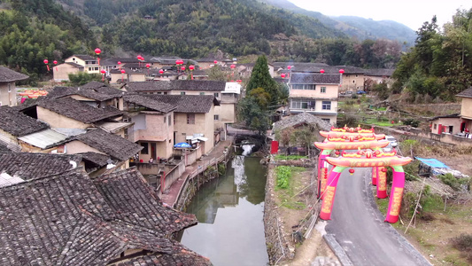 低升空福建龙岩土楼航拍视频