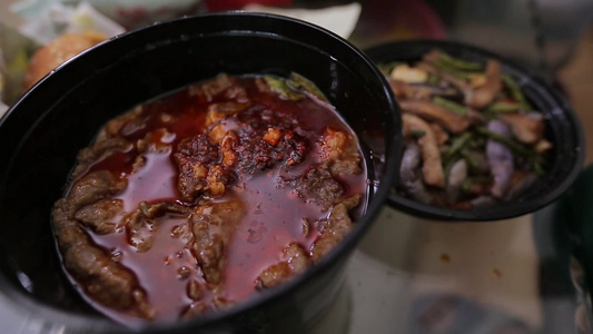水煮肉红油垃圾食品外卖高热量不健康视频