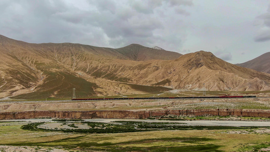 青藏线火车运输航拍视频视频